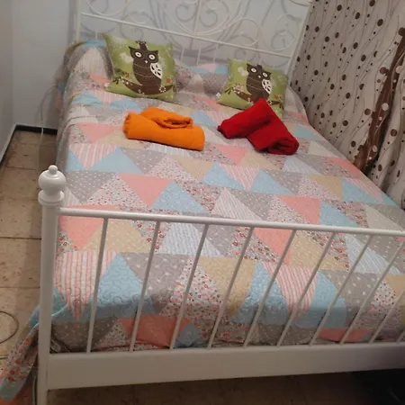 Δωμάτια σε οικογενειακή κατοικία Piso Para Compartir *